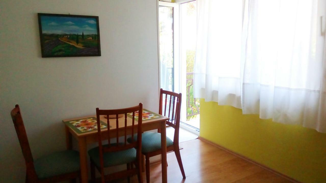 Apartmani Komunela Umag Exterior photo
